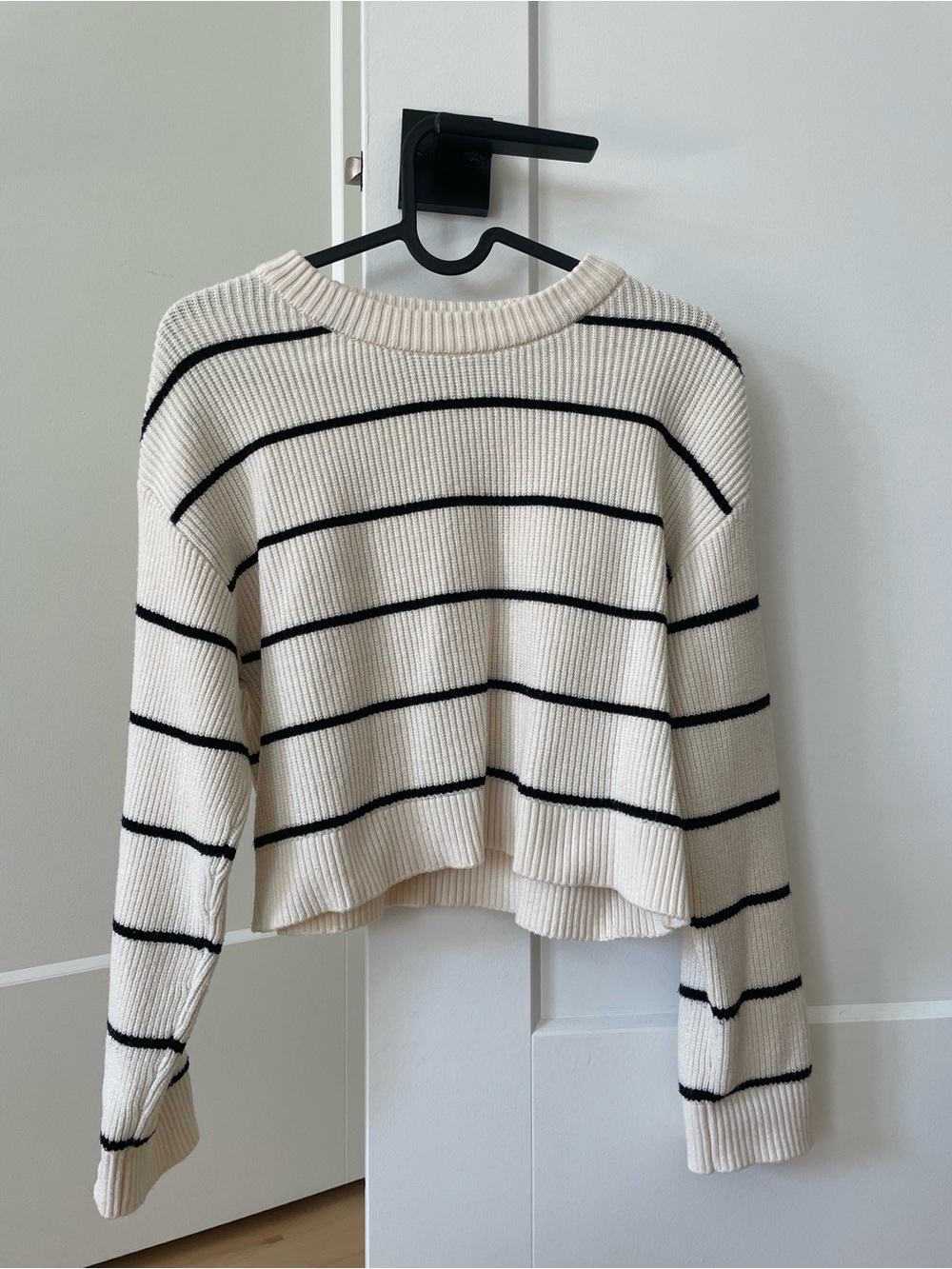 Zara - Cream and Black Striped Cropped Knit Sweater - Kids 9-10